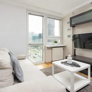 https://apartments-jana-pawla-ii-18.warsawhotelspoland.com