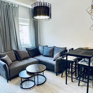 https://modern-studio-gdask.sopothotels.com
