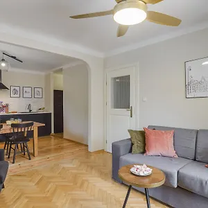 https://miodowa-street-po-serviced-apartments-m3.warsawhotelspoland.com